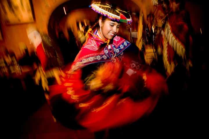 Cusco Tunupa Restaurant Folk Show with Dinner 