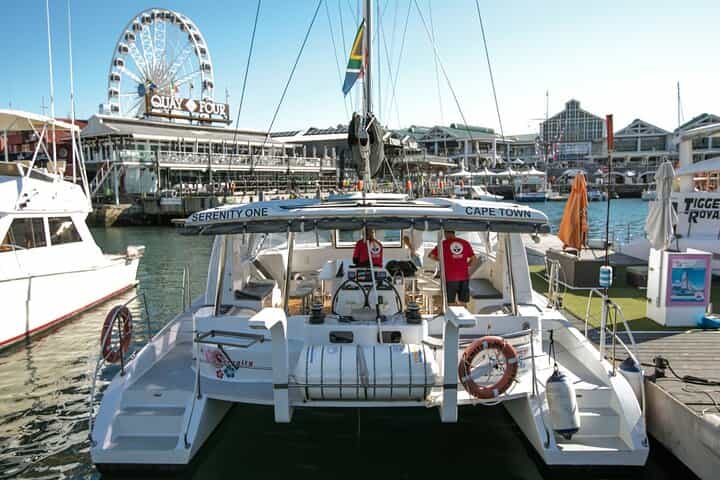 Cape Town City Tour with Paragliding and Sunset Cruise