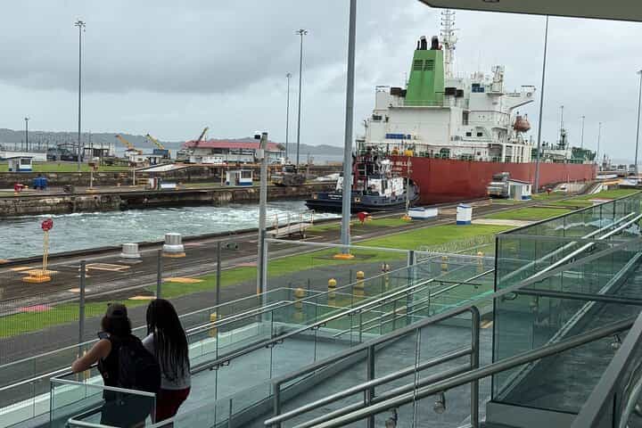 Discover the new locks of the Panama Canal