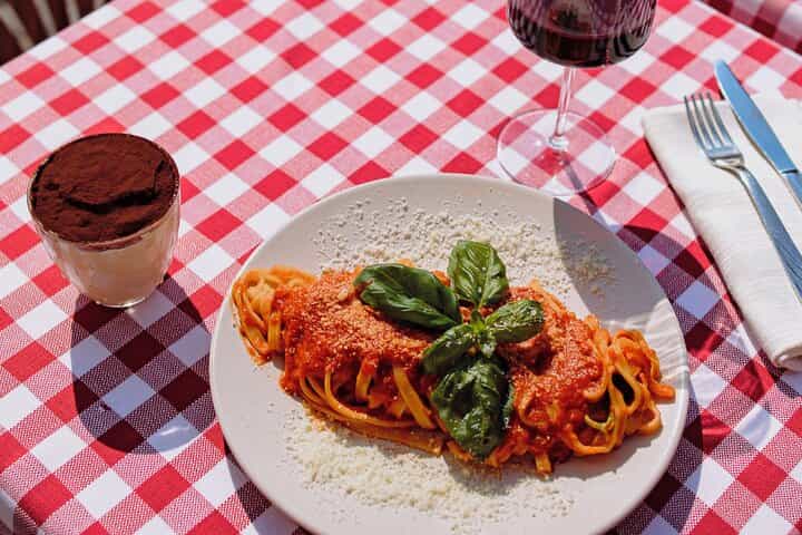 Pasta and Tiramisu Cooking Class in Rome, Piazza Navona