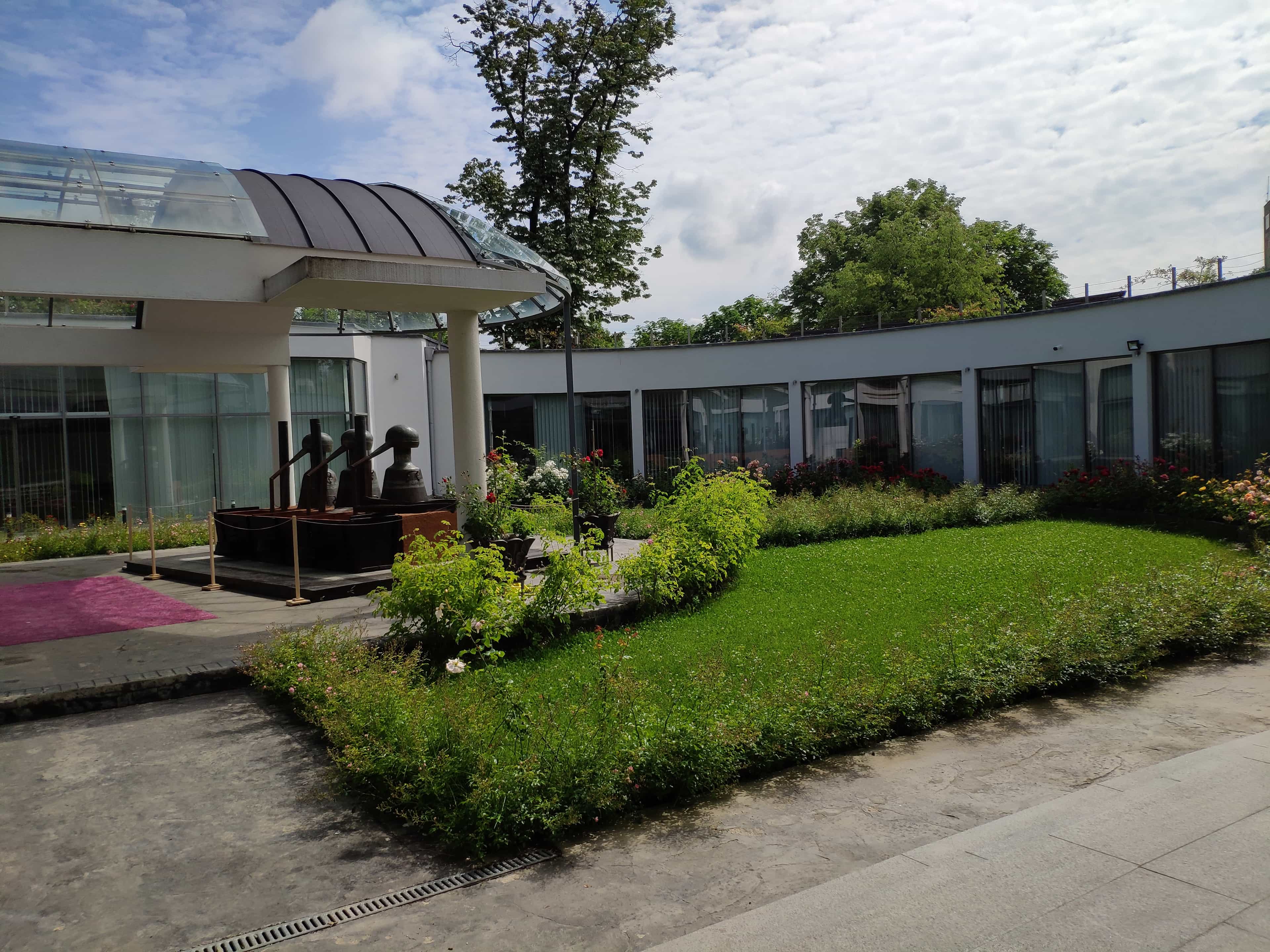 Self-Guided Tour in the Museum of Roses