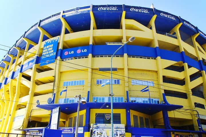 Football Walking Tour in La Boca and Retiro