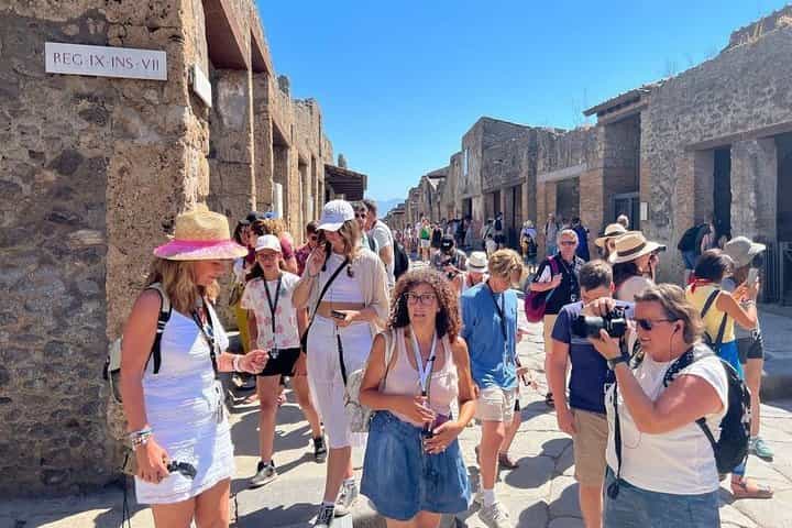 Pompeii 2hrs Skip the Line Guided Tour–Direct Meeting at Entrance