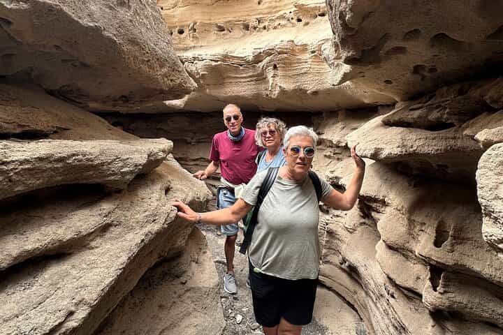 São Vicente: Discover 12 Voltas Walk, with Hidden Gems