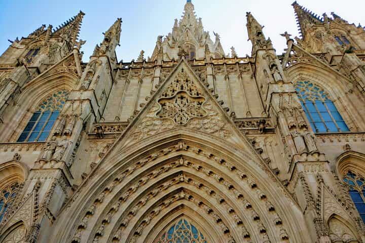 Barcelona Old Town Highlights Tour 360