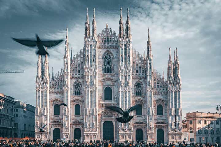 Semi-Private Duomo Experience: Guided Tour & Rooftop by Lift