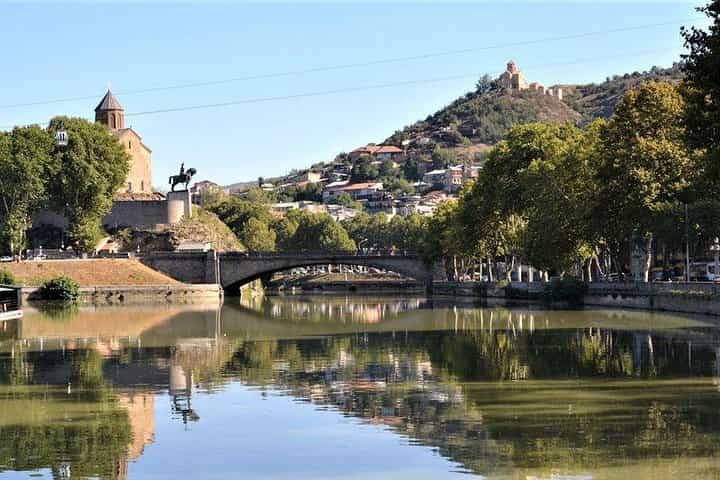 4 Full days in Georgia with private tour, free aiport