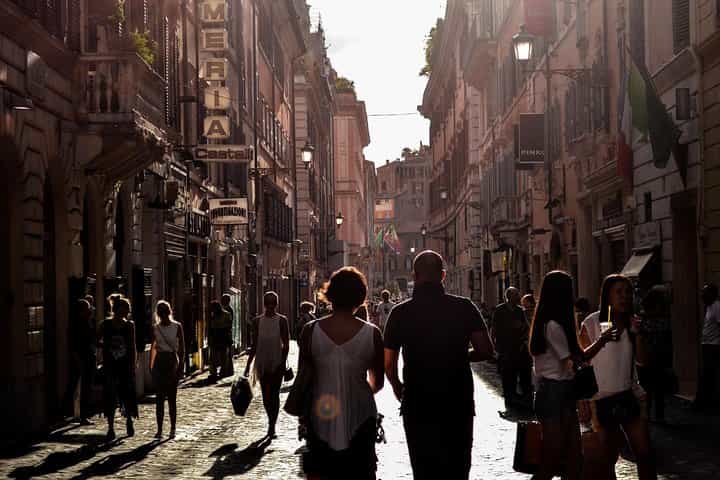 Naples: 2-Hour Walking Tour with Street Food Tasting