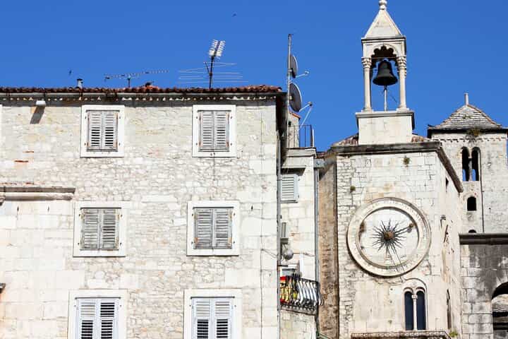 Split Scavenger Hunt & Highlights Self-Guided Walking Tour