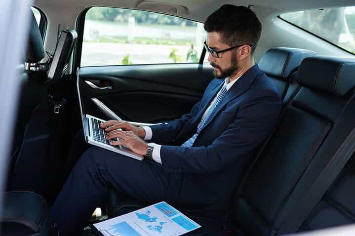 Private Transfer from Charle de Gaulle Airport to Paris 4-6 Pax