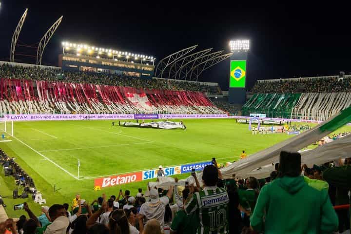 Football Match in São Paulo – Stadium Ticket, Transport & Guide