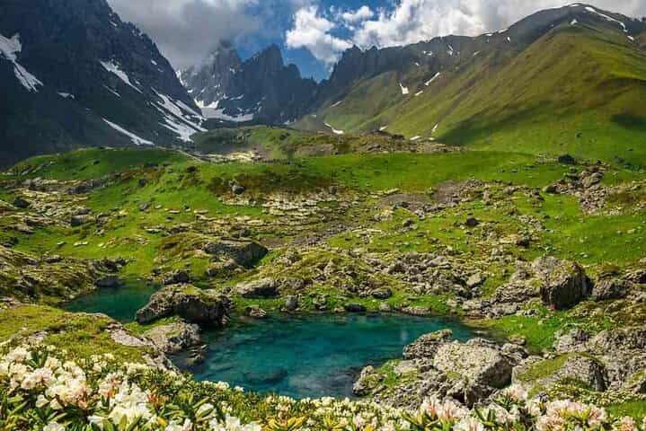 Private Full-Day Hiking Tour from Tbilisi to Juta