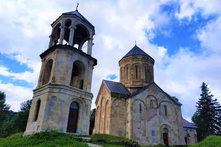 Racha Tour: Wine, Nature & Georgian Charm