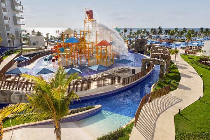 Private Transfer from Cancun Airport to Royalton Splash Riviera Cancun