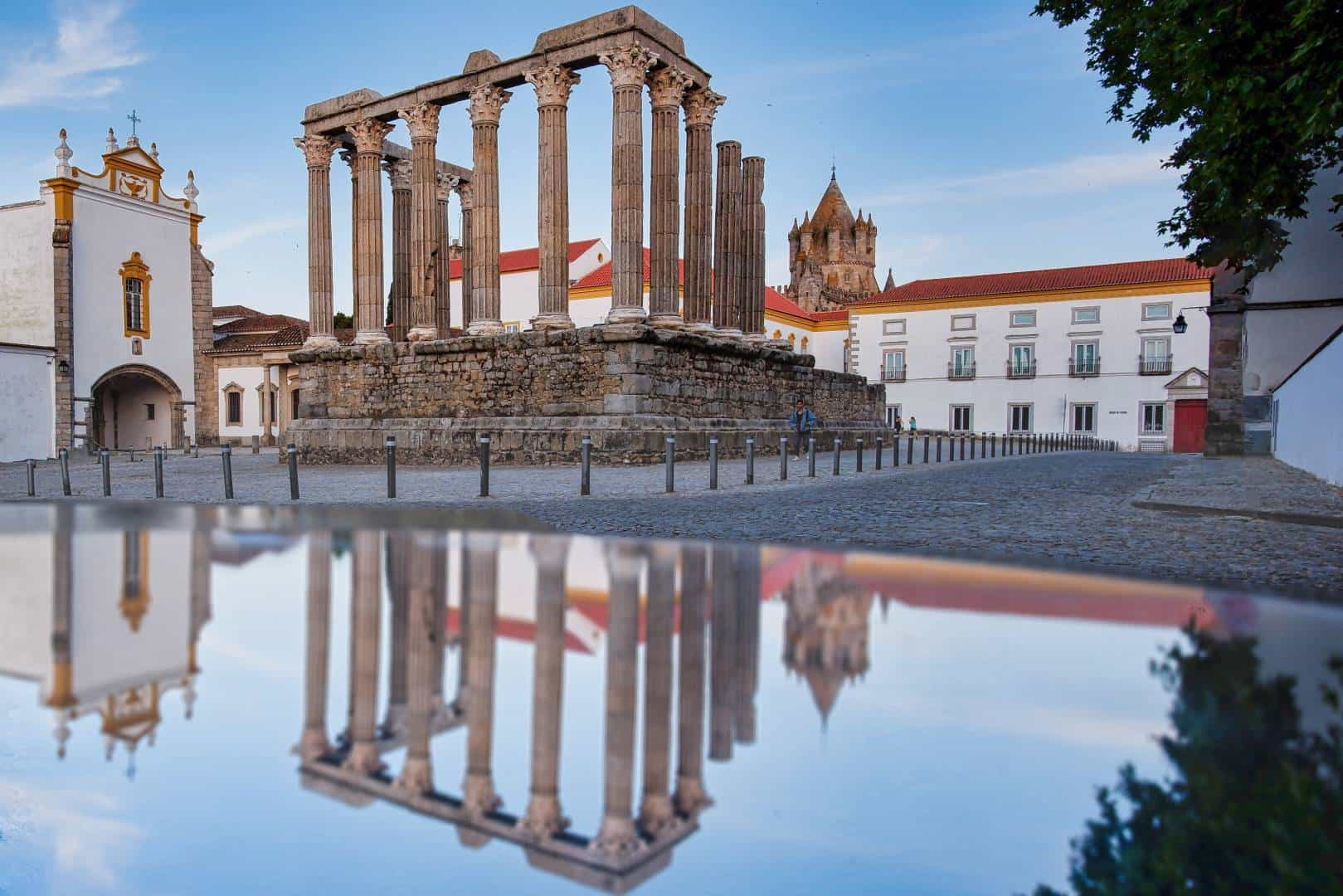 From Lisbon: Évora, Monsaraz, Wine Tasting & Cristo Rei