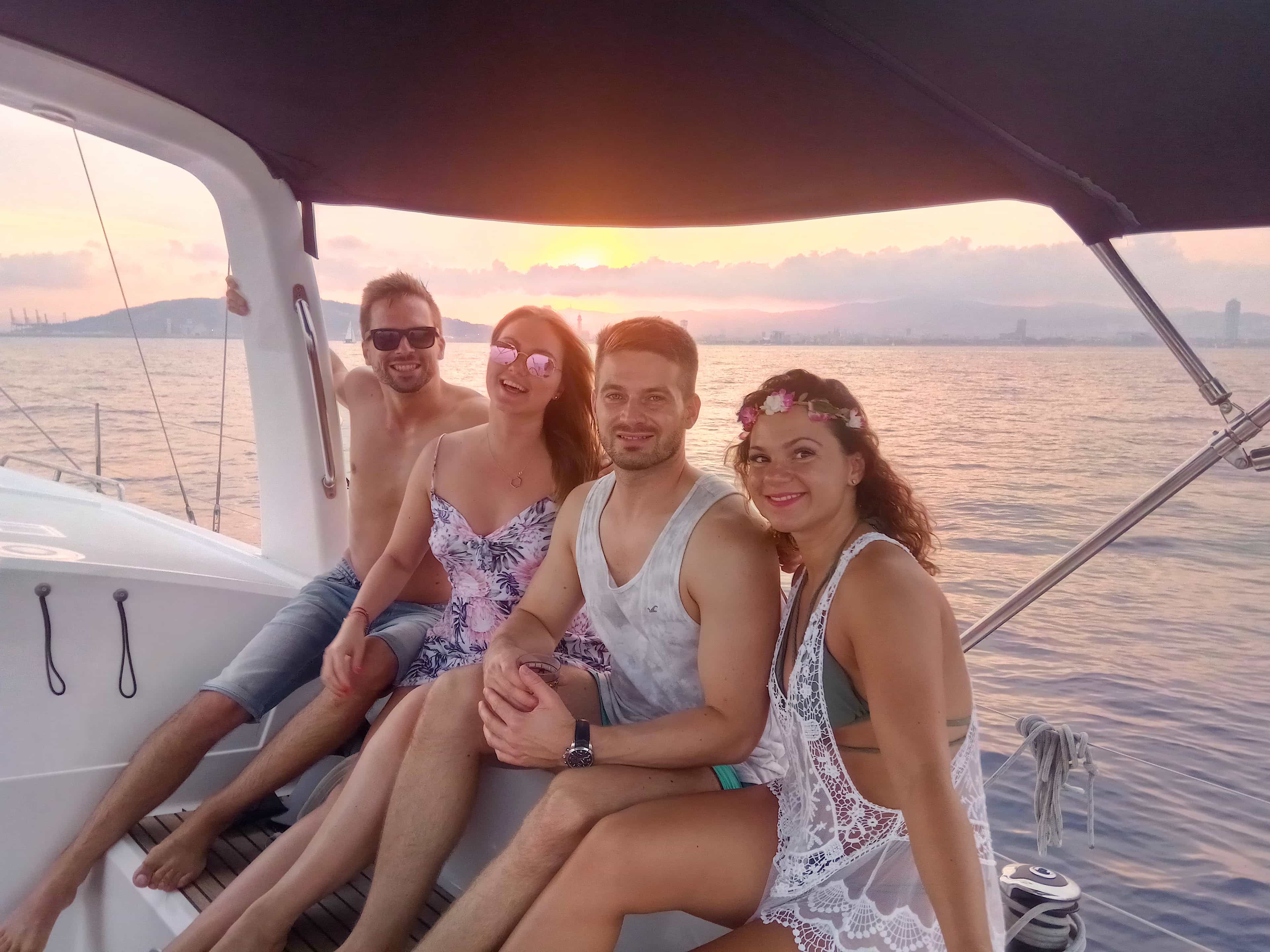 Barcelona Sensational Sunset Tour with Open Bar and Snacks