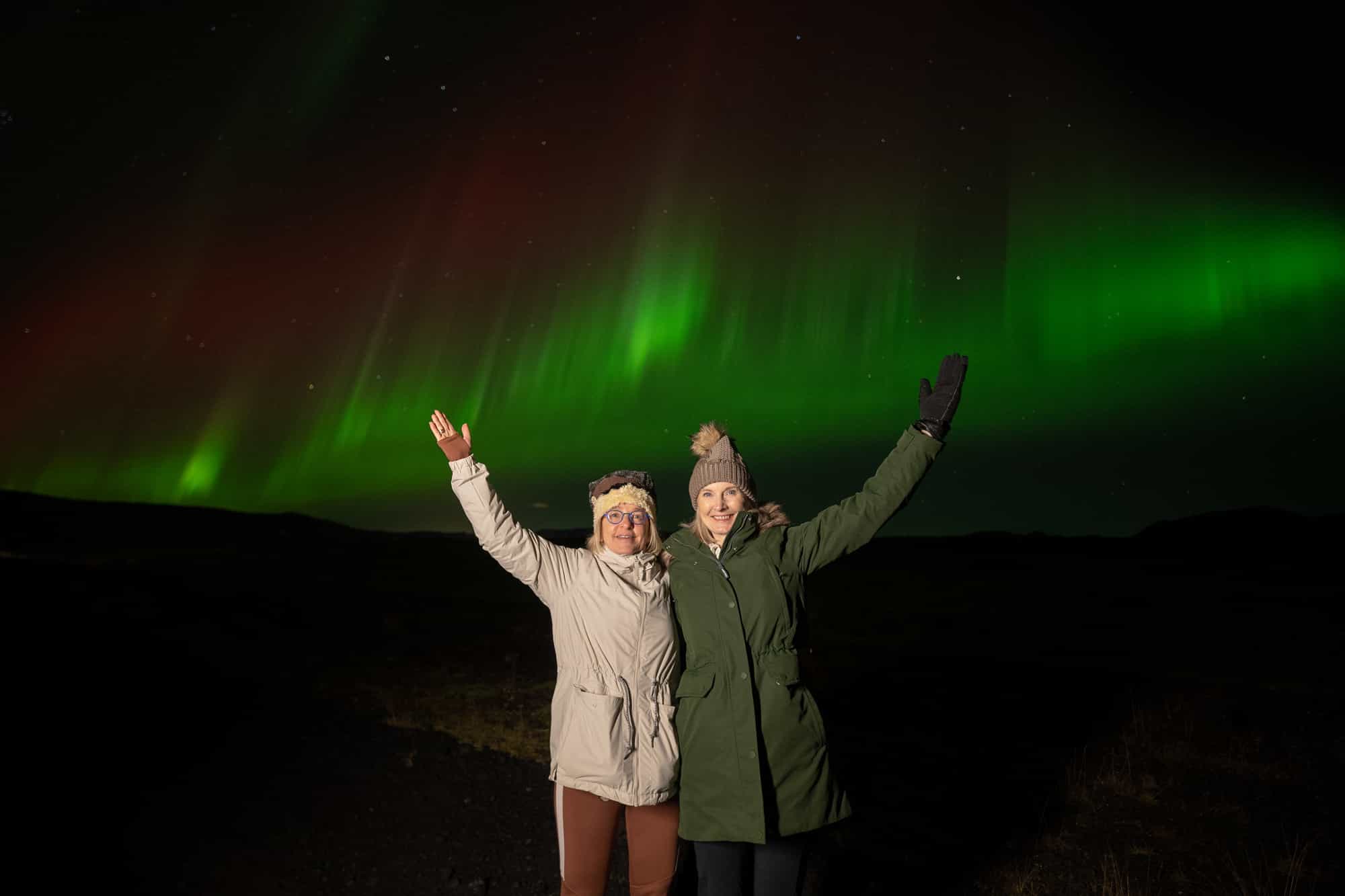 Northern Lights in 4x4 Super with Local Pastries, Hot Chocolate, and Photos