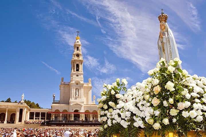 Private tour of 1 to 7 people: Fatima, Battle, Nazareth and Obidos