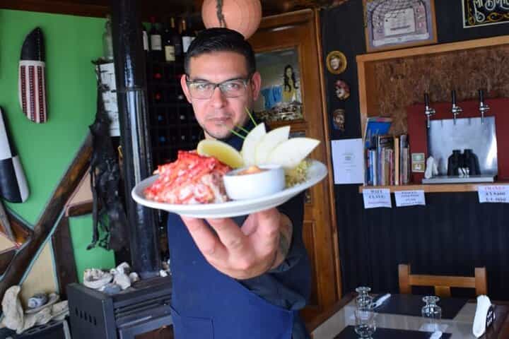 Gastronomic Experience with King Crab and Lunch in Puerto Almanza from Ushuaia