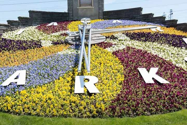 Niagara Falls Guided Vehicle Tour Canada: Boat, Skylon & Journey