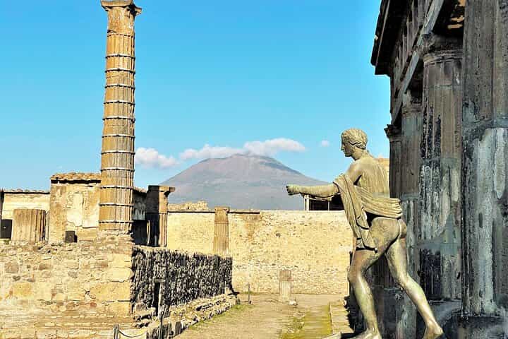 Enjoy Pompeii & Mt. Vesuvius: Semi-Private Tour from Positano