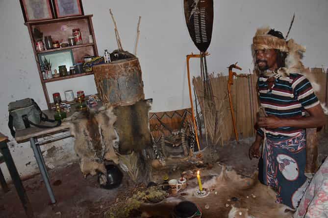 Zulu Oracle & Herbalist Experience (20)