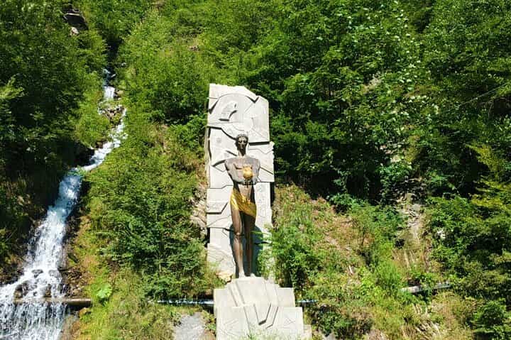 Discover Borjomi: Scenic Tour from Tbilisi