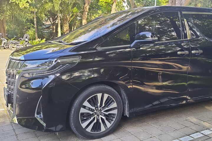 Bali Airport Transfer Check in or Check out with VIP Luxury Car