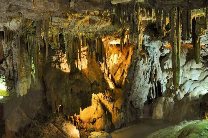 Green Grotto Caves Tour and Dunn's River Falls Daytrip