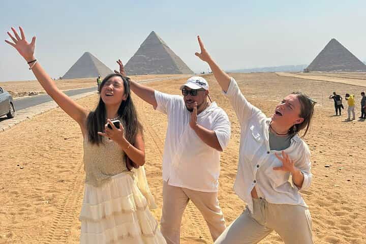 2 Day Cairo VIP Tour Pyramids, Museum,‪ Khan Al-Khalili‬ Bazaar 