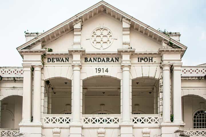 Ipoh Day Tour Cave Temples, Heritage Streets and Food Tasting