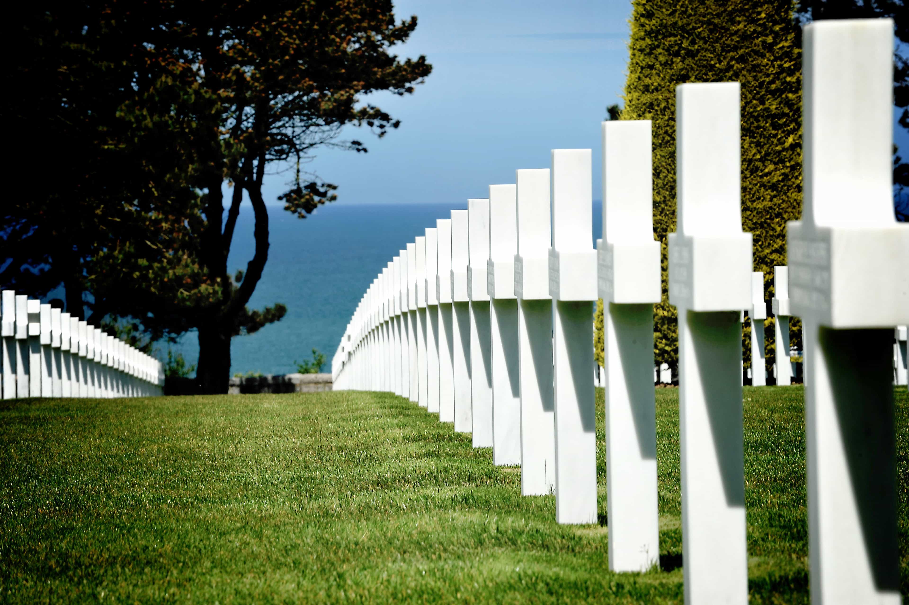 DDay American Beaches and US Airborne Full Day Tour from Bayeux