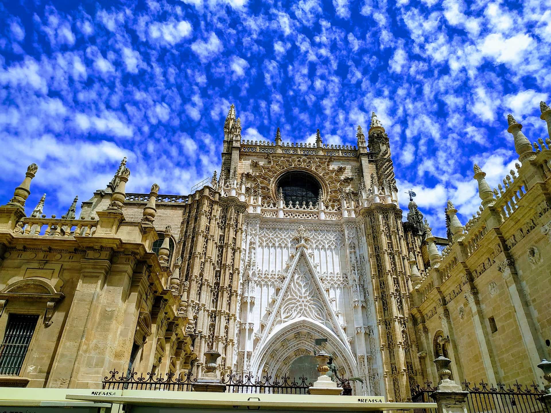Seville group trip with pick-up at Costa del Sol