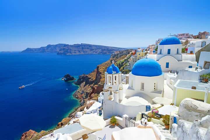 Exclusive Santorini: Oia, Pyrgos & Imerovigli Small Group Tour