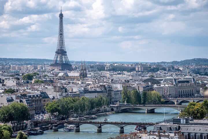 Private Transfer from Brussels to Disneyland Paris By Luxury car