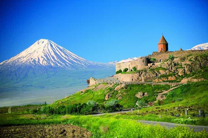 Group Tour: Khor Virap, Noravank, Birds Cave, Areni Winery tour