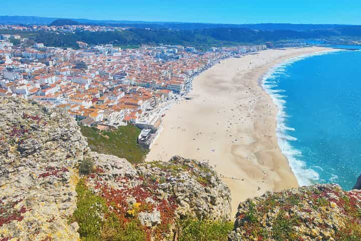 Fátima, Nazaré & Óbidos -Faith, Waves and Castles