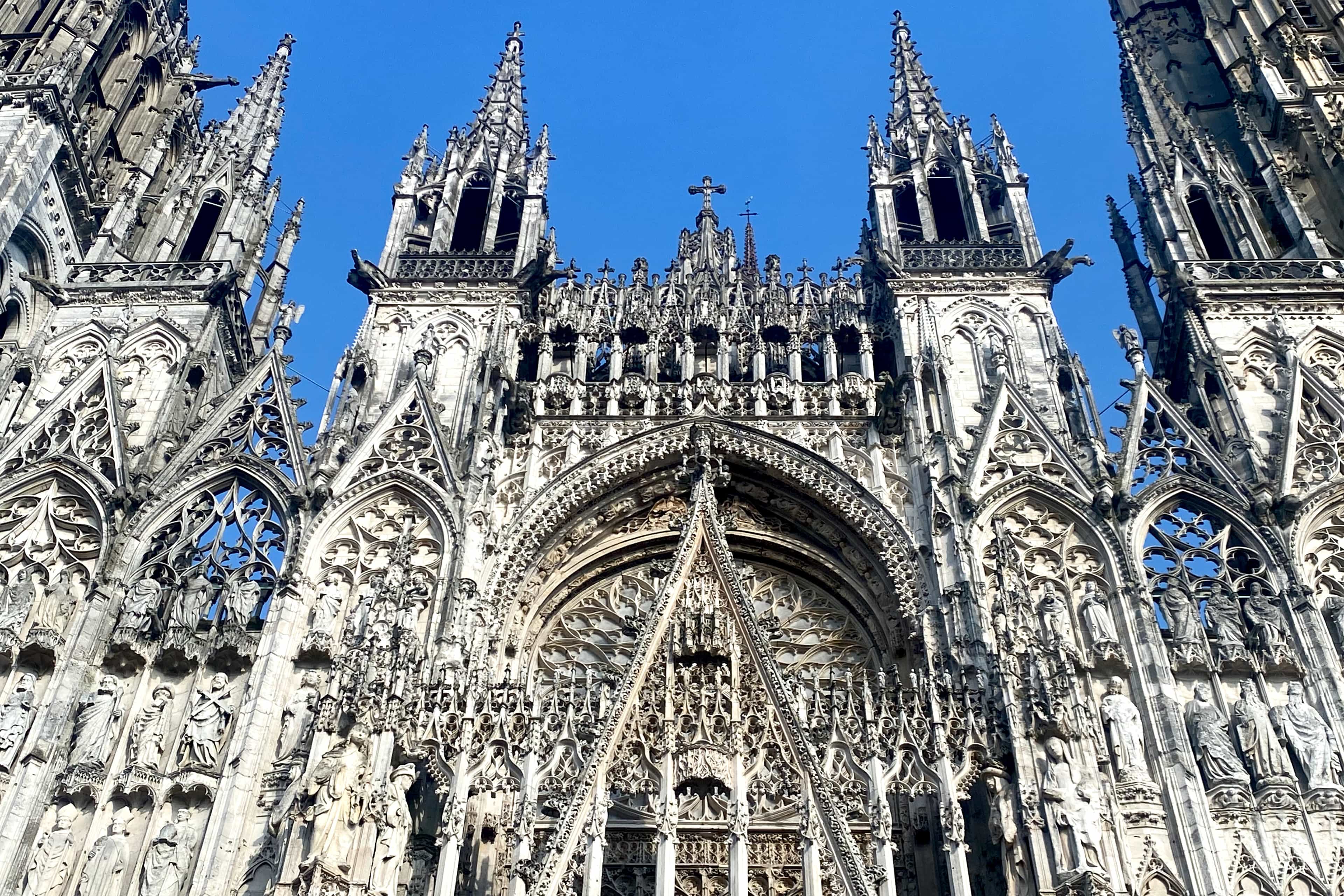 Private Rouen Giverny Trip from Paris with Michelin Lunch.