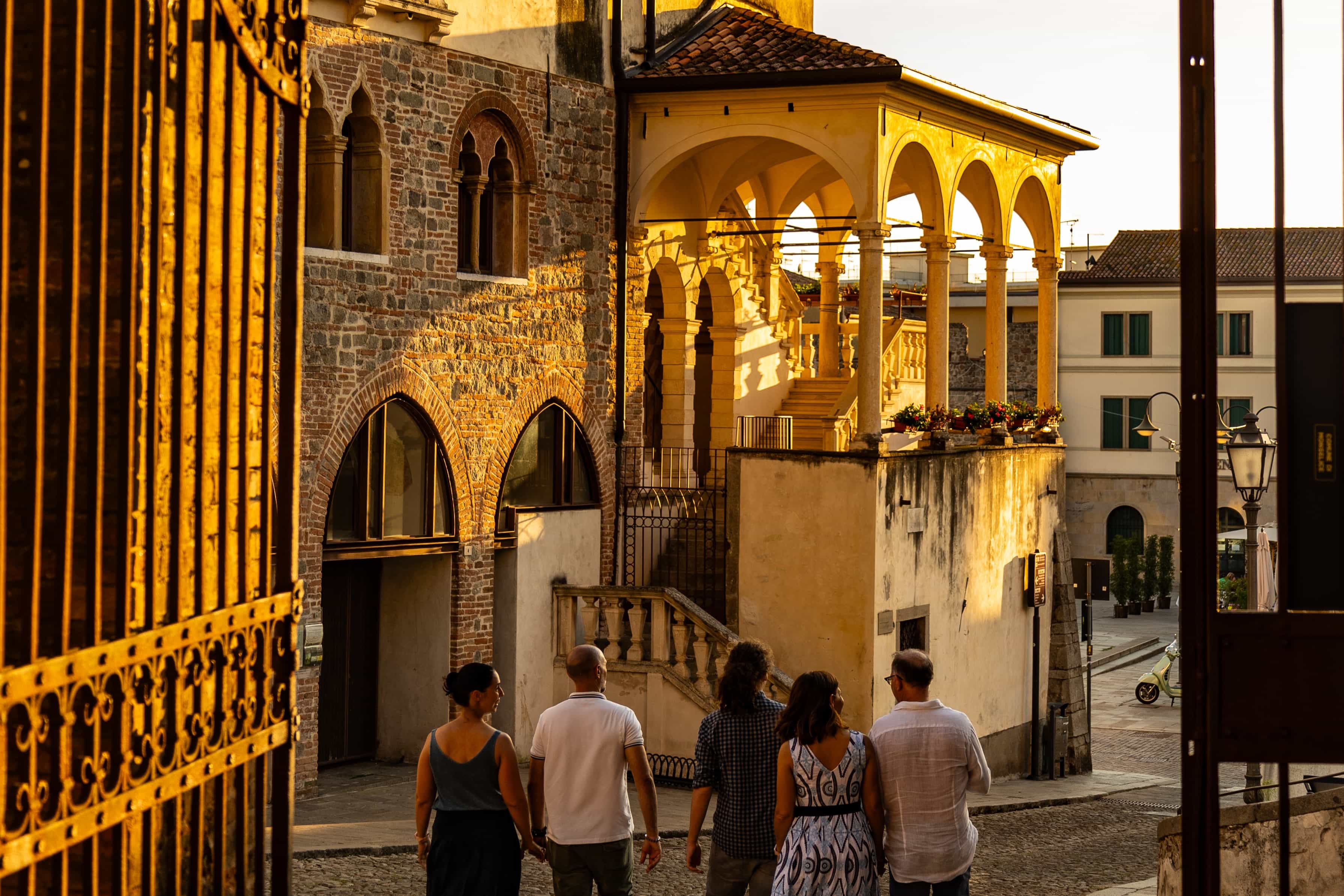 Small Group Tour to the Walled City of Monselice on OTA