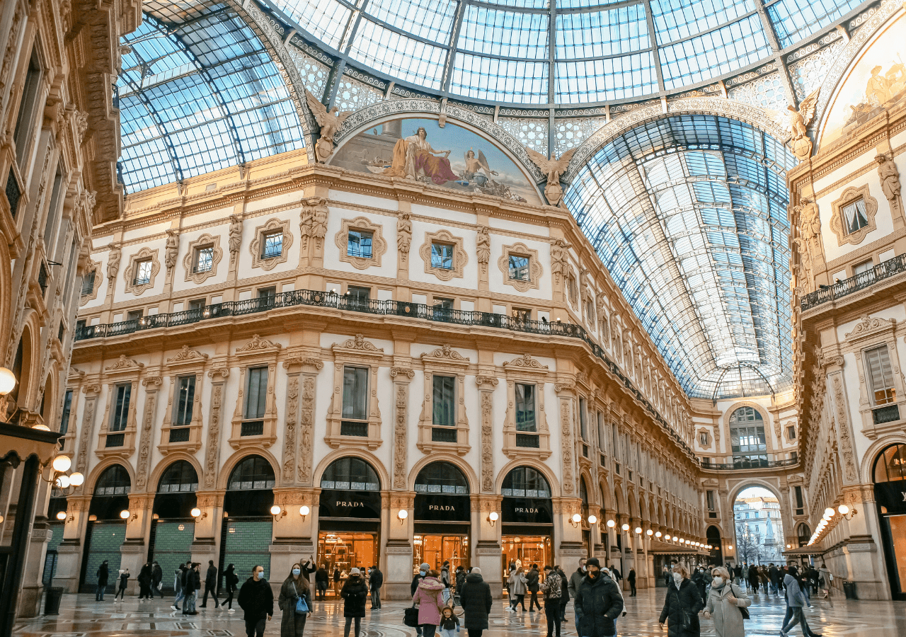 Private Transfer from Florence to Milan by Minivan with stops in Bologna, Modena and Parma