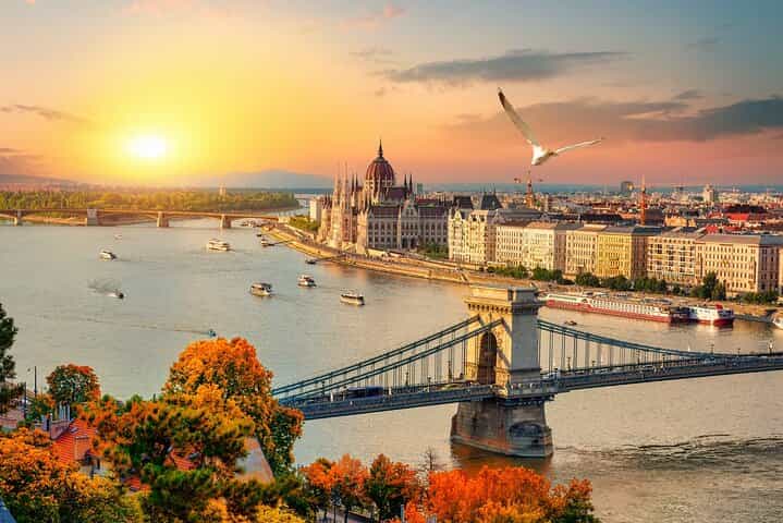 Budapest Private Day Trip from Vienna with Local Guide