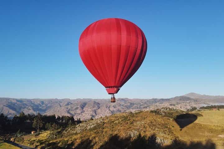 Cus-15 : Balloon Flight Over Peru's Spectacular Landscapes