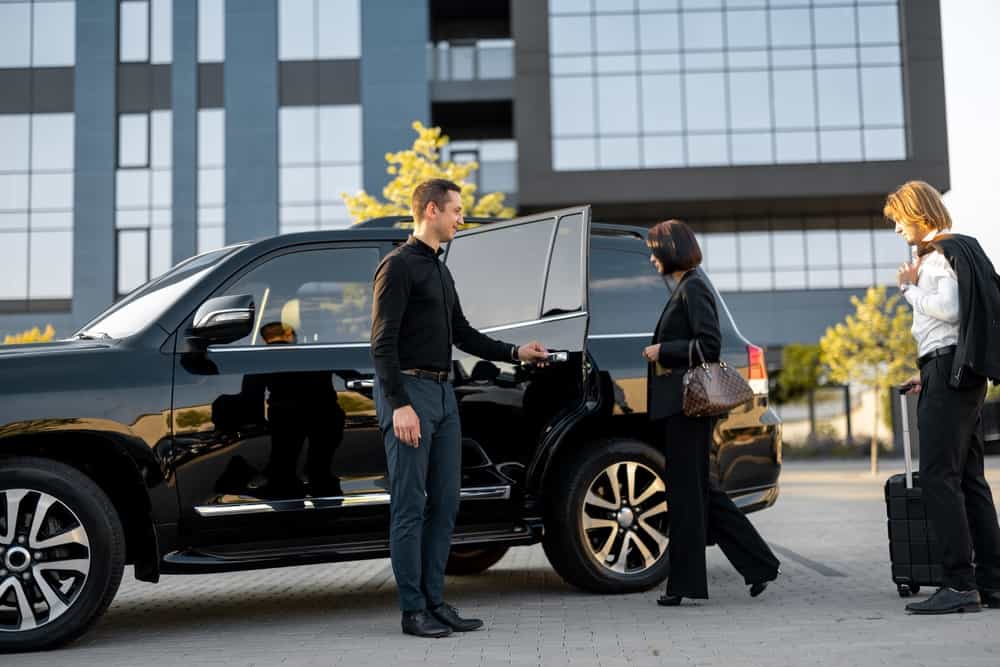 PRIVATE AIRPORT DEPARTURE TRANSFER 