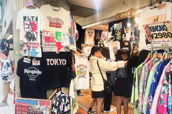 Tokyo: Harajuku "Kawaii" Pop Culture Shopping tour