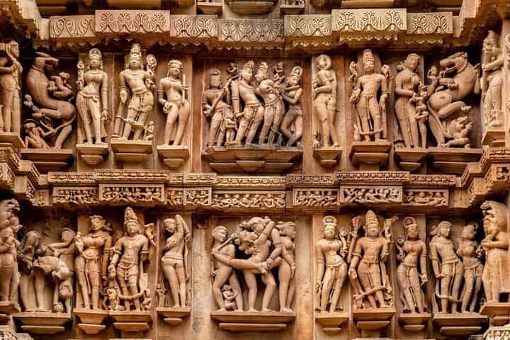 Spiritual Tour (Jyotirlinga, Kamasutra Temple & Holy River Ghats)