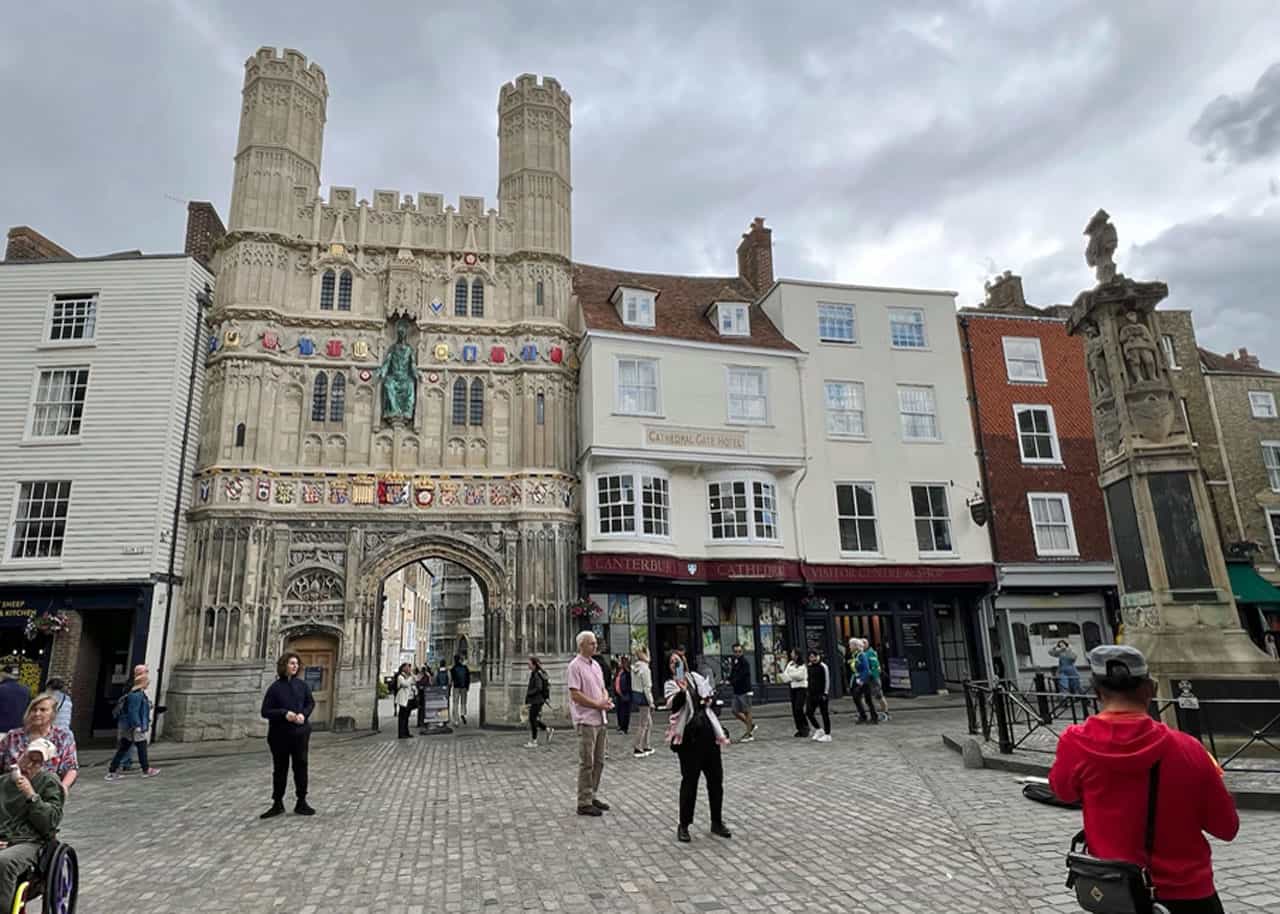 Canterbury: Private 2hr walking tour with a Qualified Local Green Badge Guide