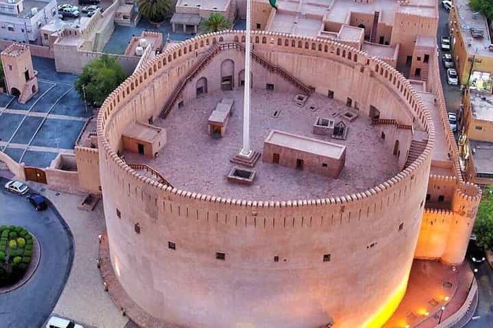 Muscat: Private Full-Day Tour to Nizwa