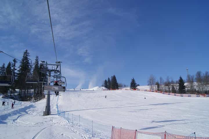 Krakow: 3-Hour Skiing and Snowboarding Advanced Experience