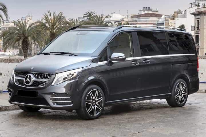 Arrival Transfer: Athens Airport ATH to Athens by Luxury Van