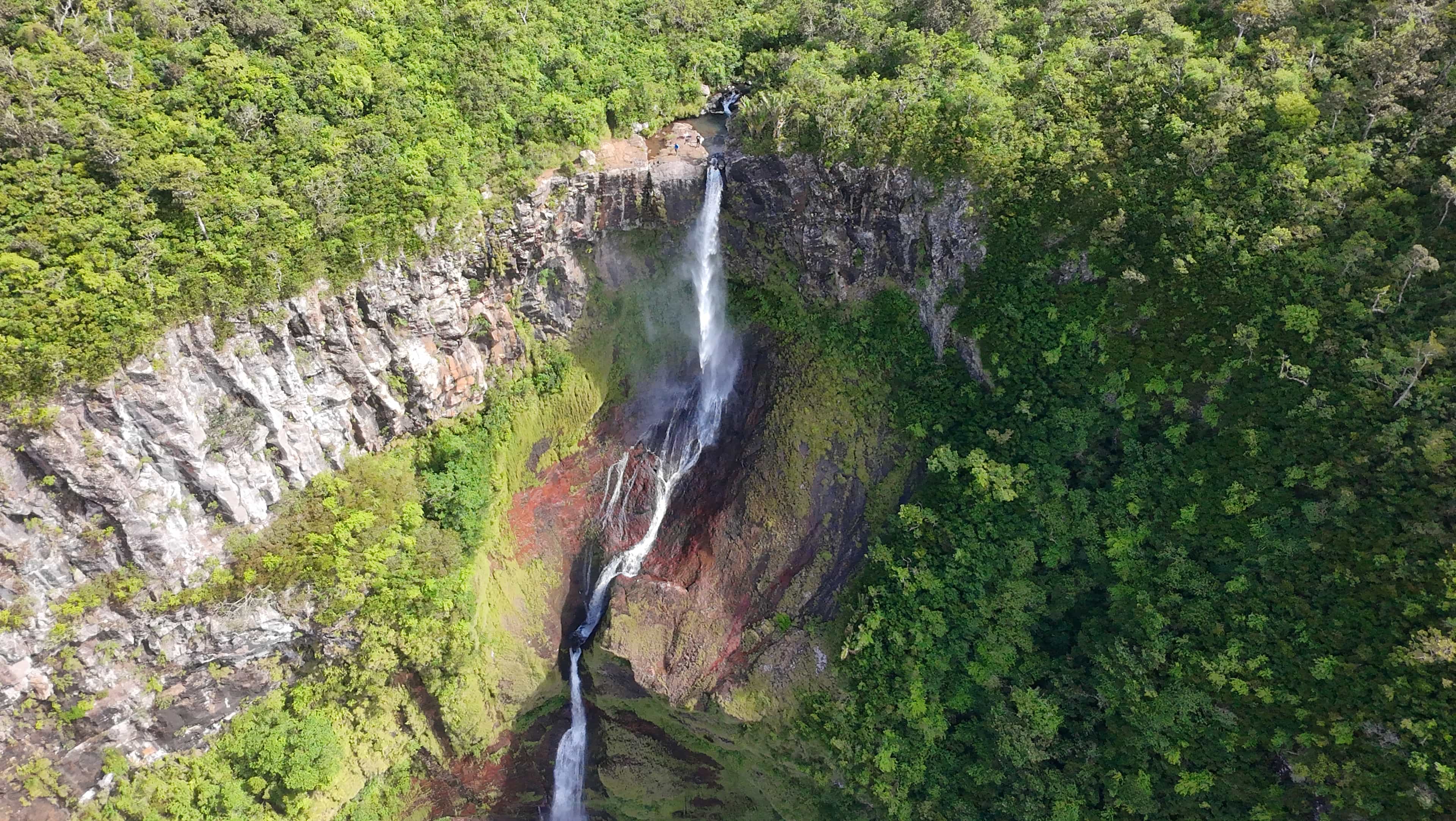 Highest Waterfall – Cascade 500 Pieds